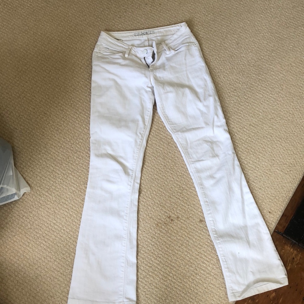 Joe’s flair white jeans